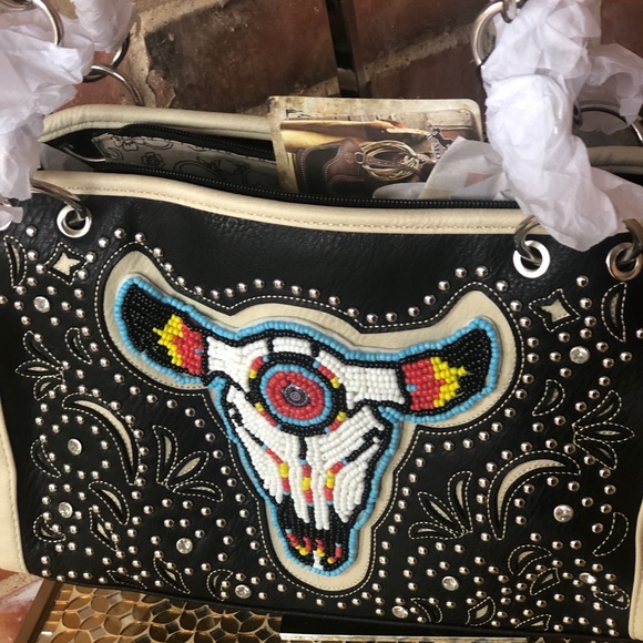 Montana West Beaded Steer Head Concealed Carry - Picture 2 of 7